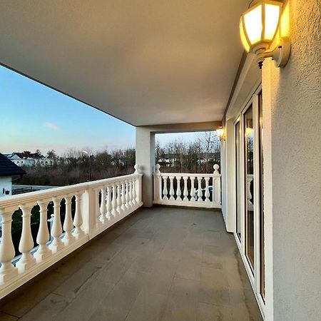 Traum Apartment Mit Pool+Balkon Wiedeń Zewnętrze zdjęcie