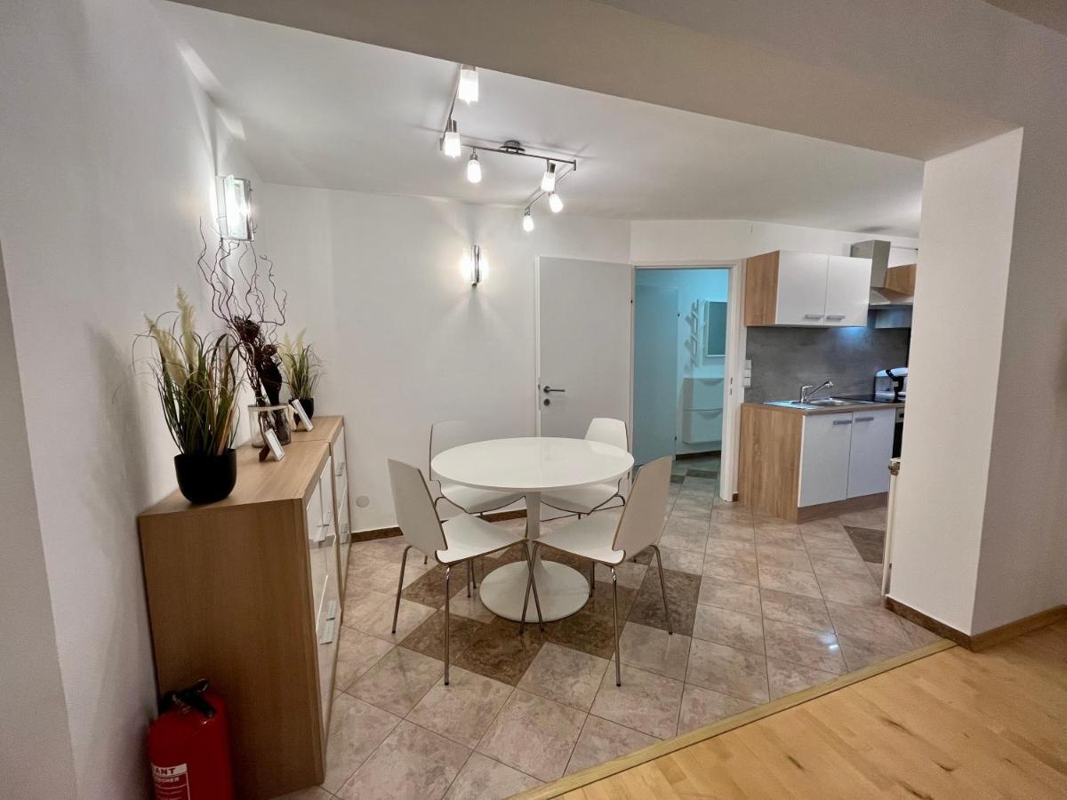 Traum Apartment Mit Pool+Balkon Wiedeń Zewnętrze zdjęcie